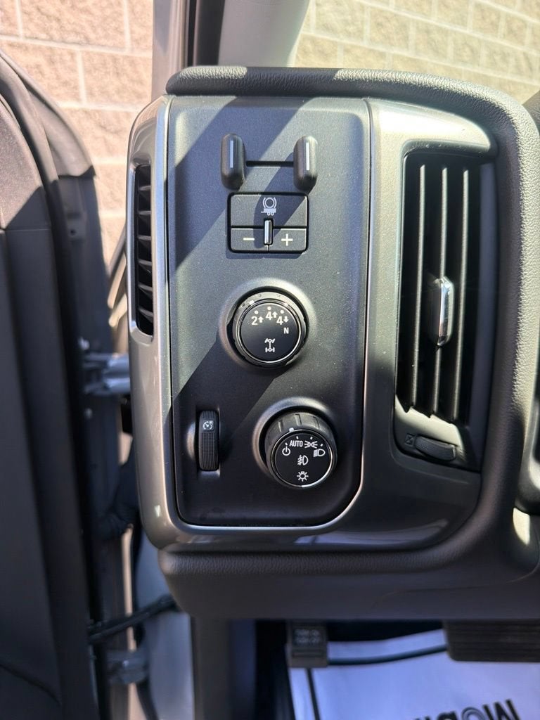 2026 Chevrolet Silverado 5500 HD LT