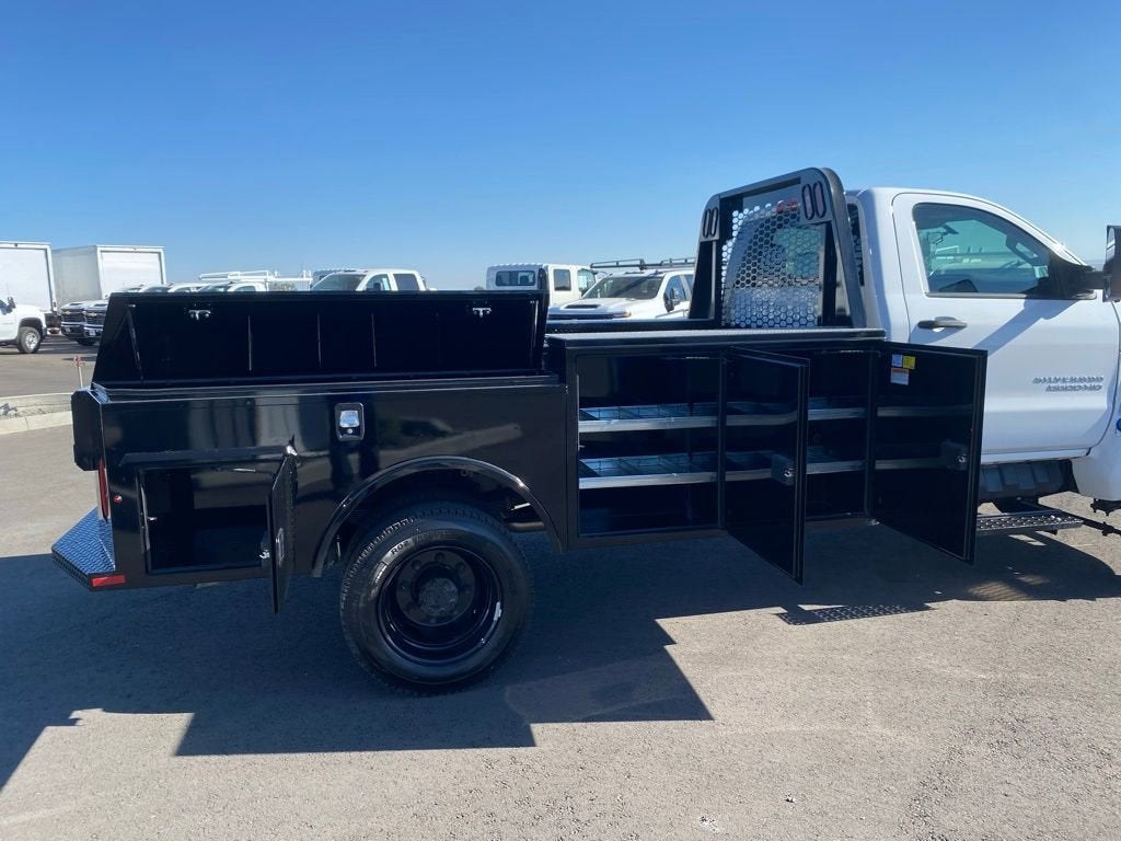 2024 Chevrolet Silverado 5500 HD Work Truck