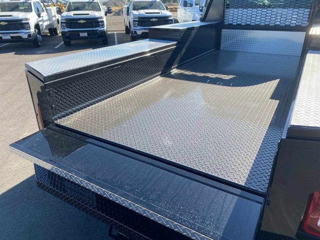 2024 Chevrolet Silverado 5500 HD Work Truck