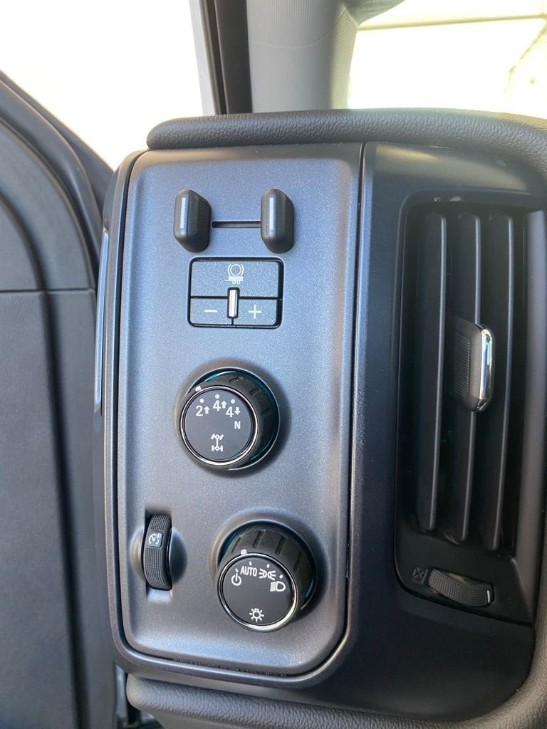 2024 Chevrolet Silverado 5500 HD Work Truck