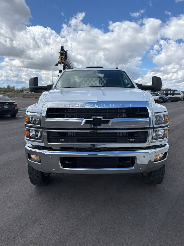 2025 Chevrolet Silverado 6500 HD Work Truck