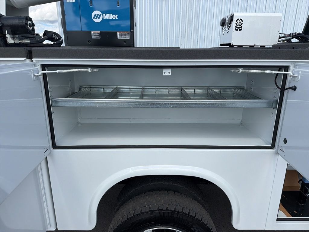 2025 Chevrolet Silverado 6500 HD Work Truck