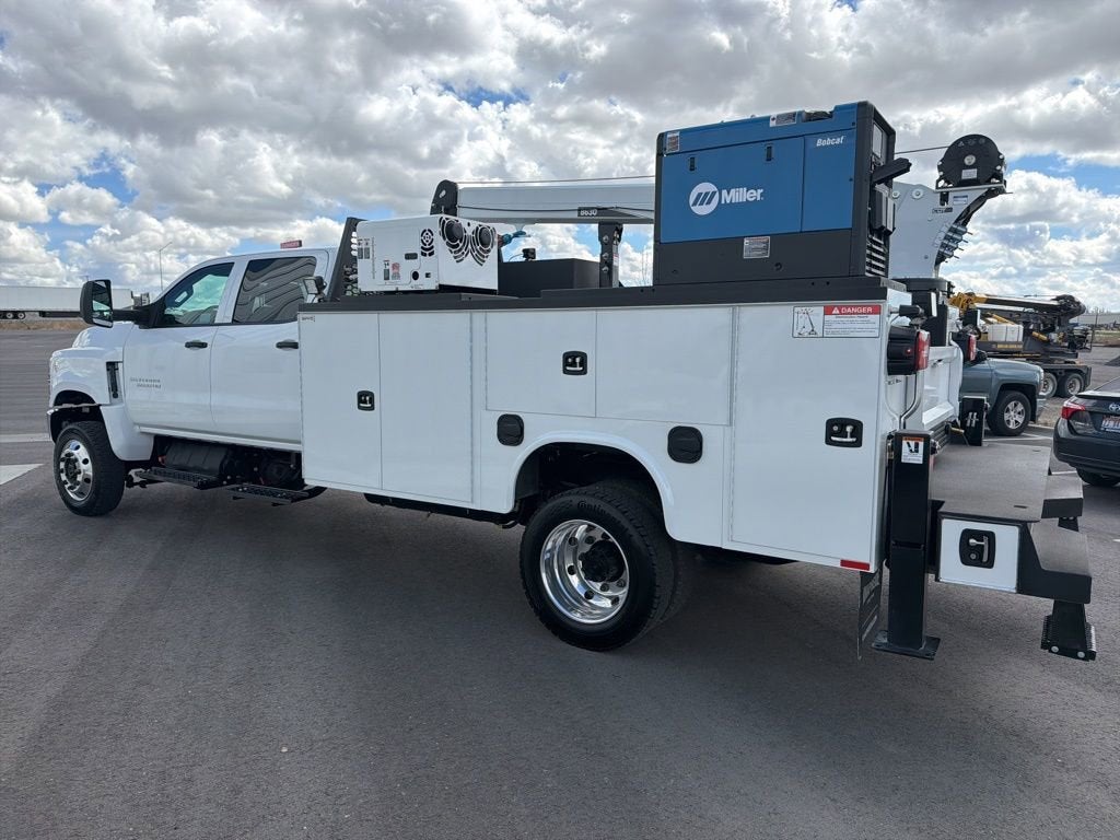 2025 Chevrolet Silverado 6500 HD Work Truck