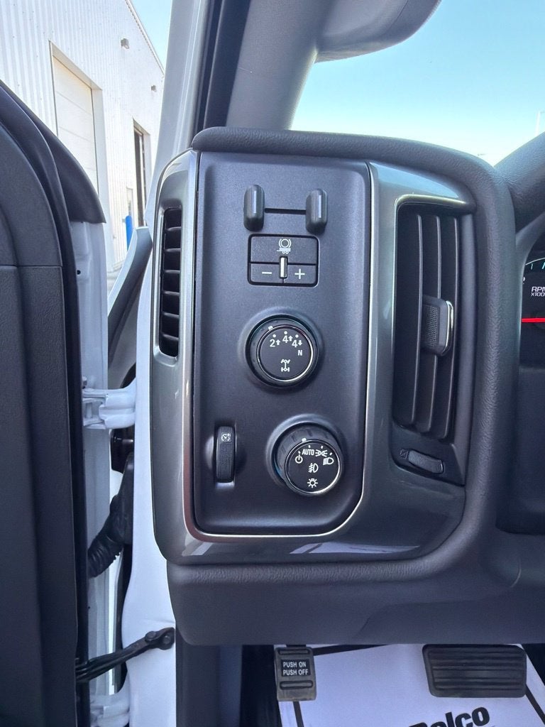 2026 Chevrolet Silverado 6500 HD LT