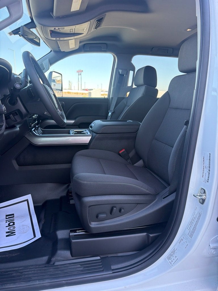 2026 Chevrolet Silverado 6500 HD LT