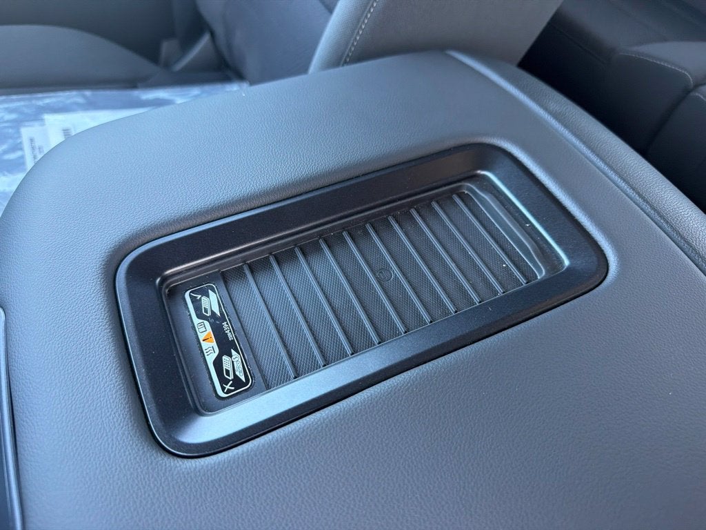 2026 Chevrolet Silverado 6500 HD LT