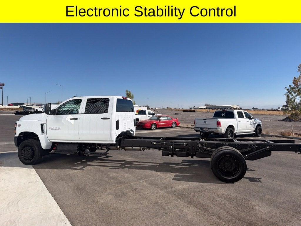 2026 Chevrolet Silverado 6500 HD LT