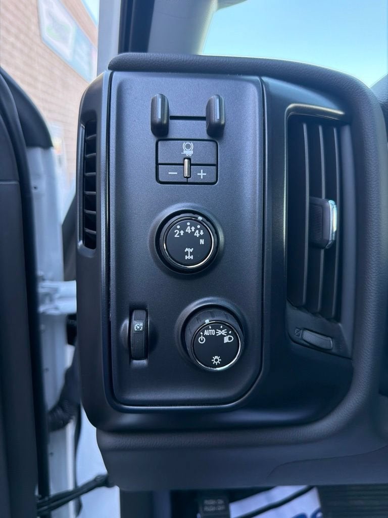 2026 Chevrolet Silverado 6500 HD Work Truck