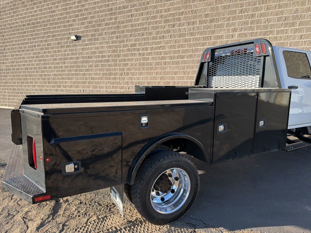2025 Chevrolet Silverado 6500 HD Work Truck