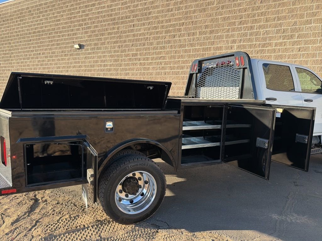 2025 Chevrolet Silverado 6500 HD Work Truck