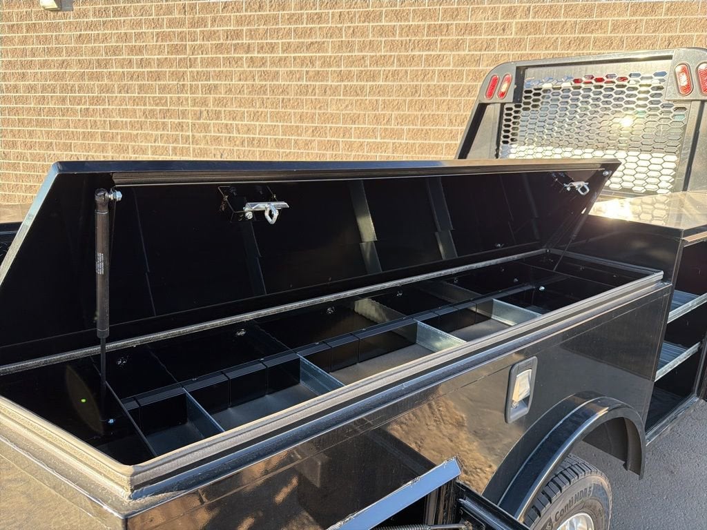 2025 Chevrolet Silverado 6500 HD Work Truck