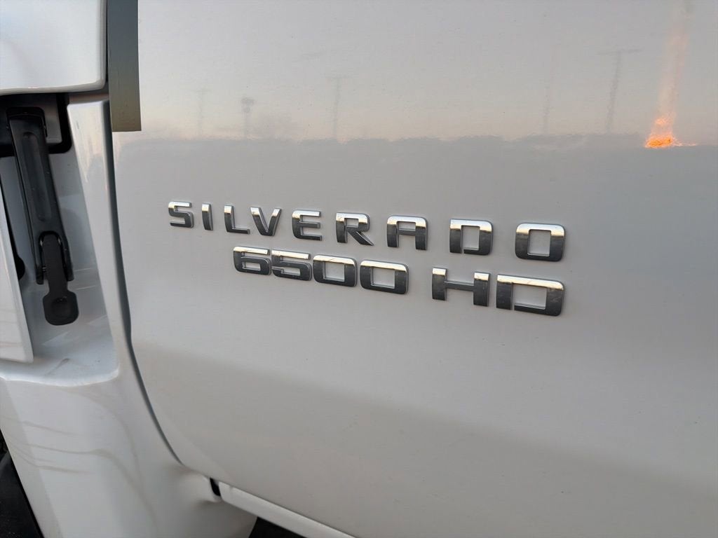 2025 Chevrolet Silverado 6500 HD Work Truck
