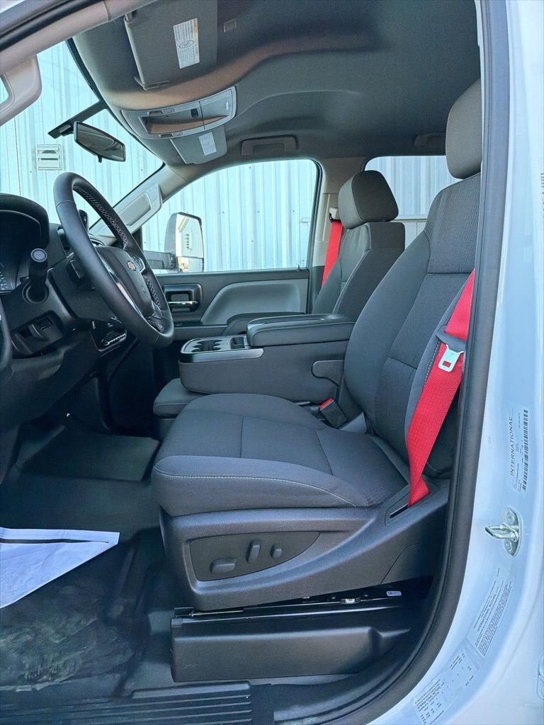 2025 Chevrolet Silverado 6500 HD Work Truck