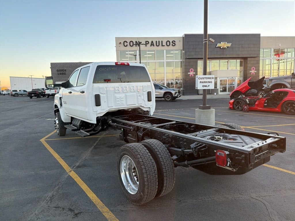 2025 Chevrolet Silverado 6500 HD Work Truck
