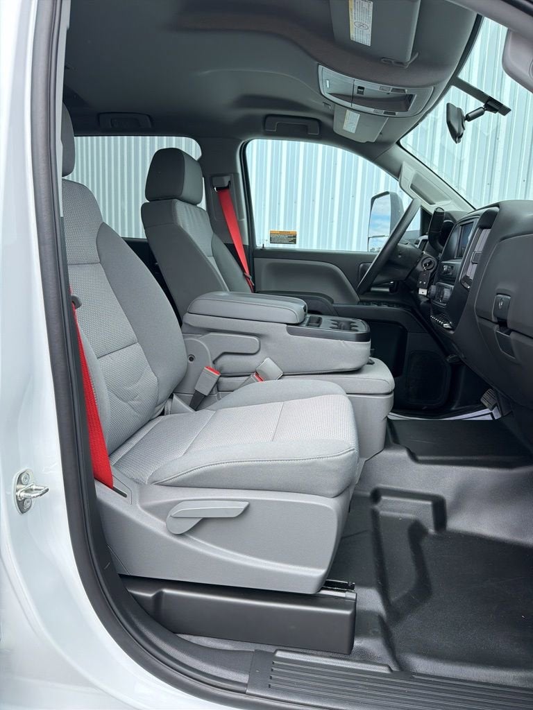 2026 Chevrolet Silverado 6500 HD Work Truck