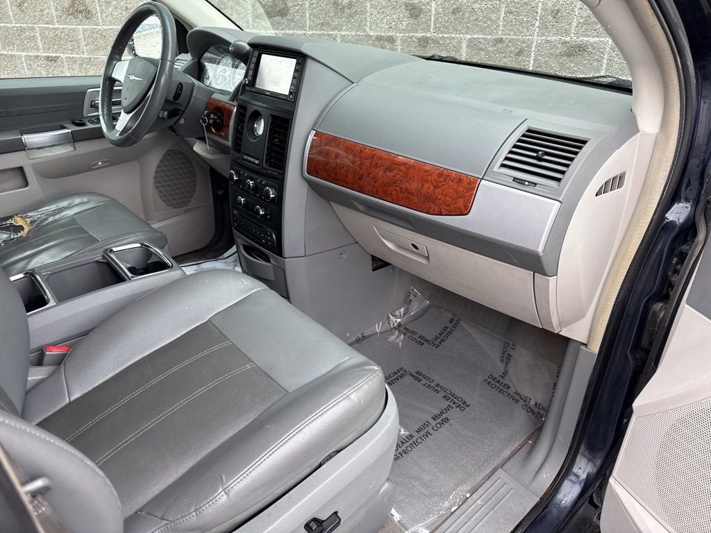 2008 Chrysler Town & Country Touring