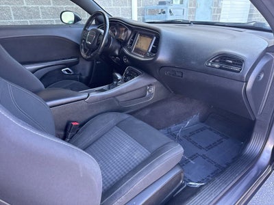 2016 Dodge Challenger SXT