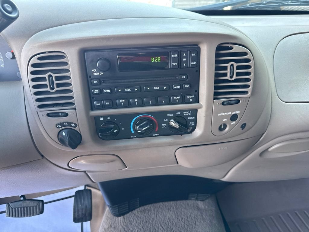2002 Ford F-150 XL