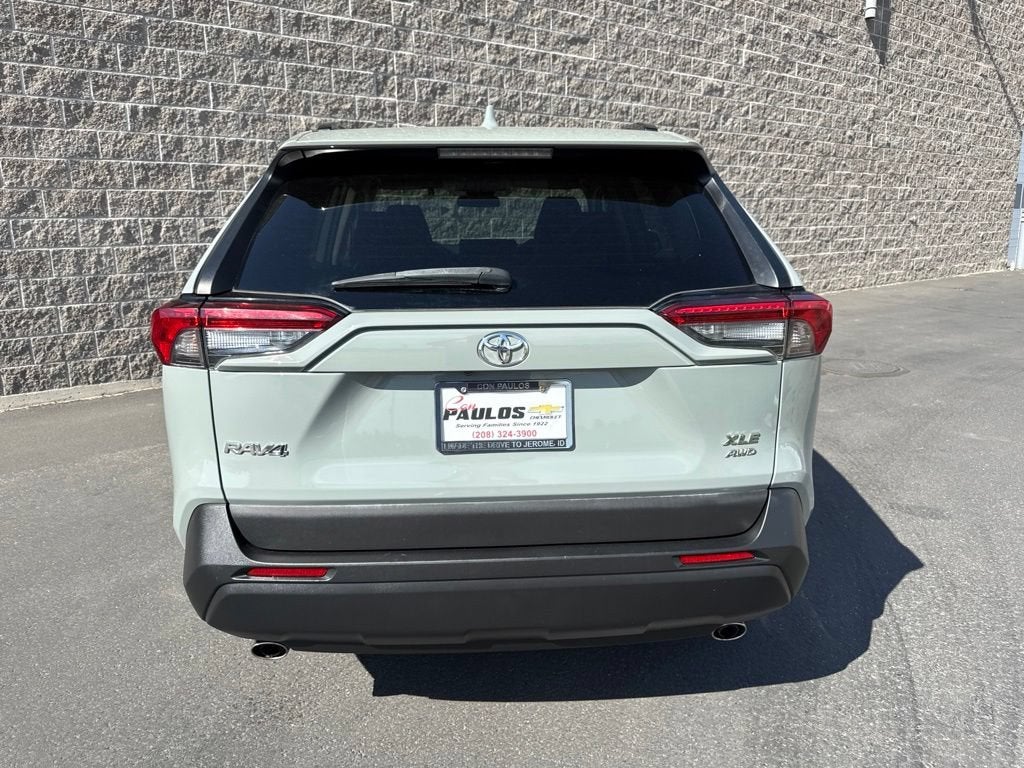2021 Toyota RAV4 XLE