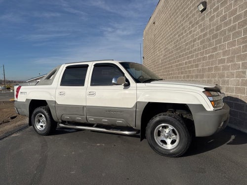 2002 Chevrolet Avalanche BASE