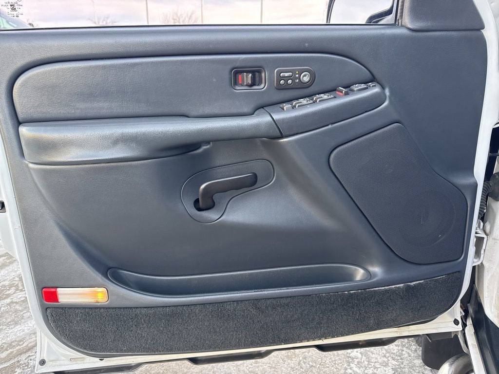 2002 Chevrolet Avalanche BASE