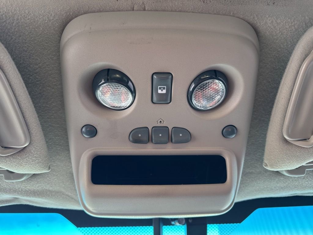 2002 Chevrolet Avalanche BASE