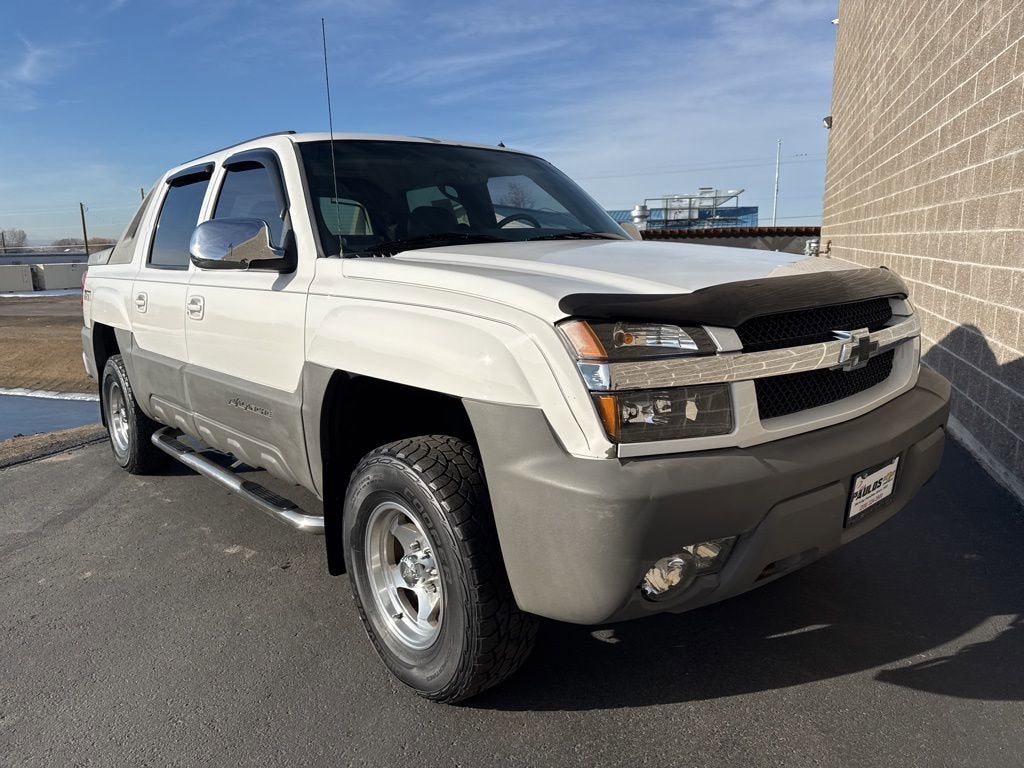 2002 Chevrolet Avalanche BASE