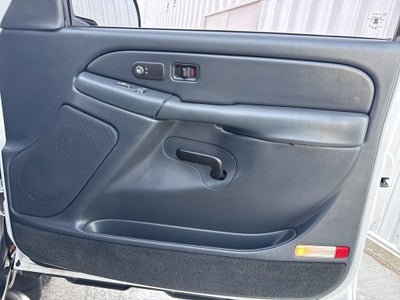 2002 Chevrolet Avalanche BASE