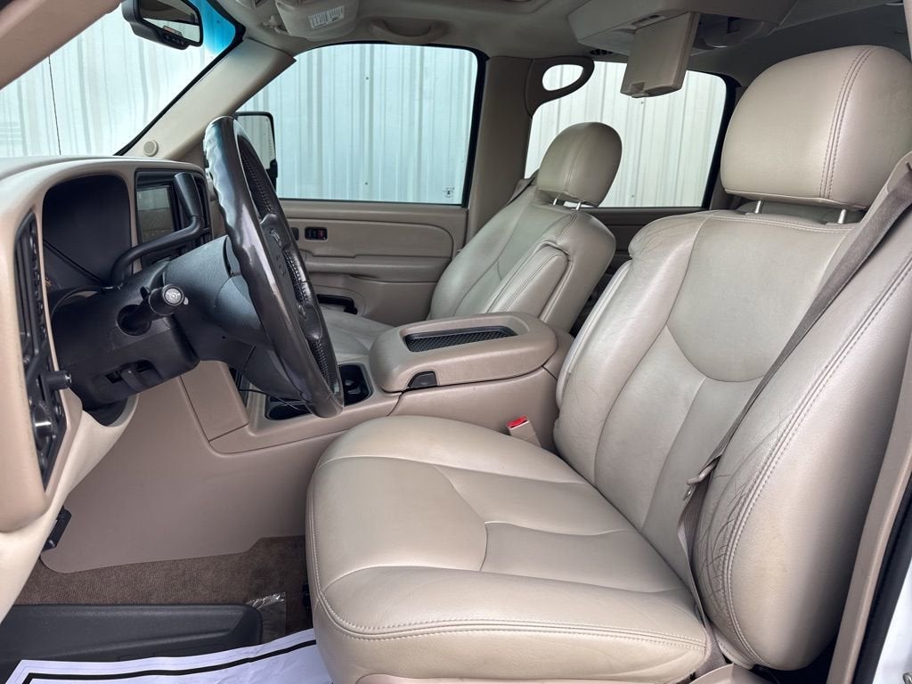 2004 Chevrolet Suburban LT