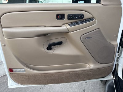 2004 Chevrolet Suburban LT