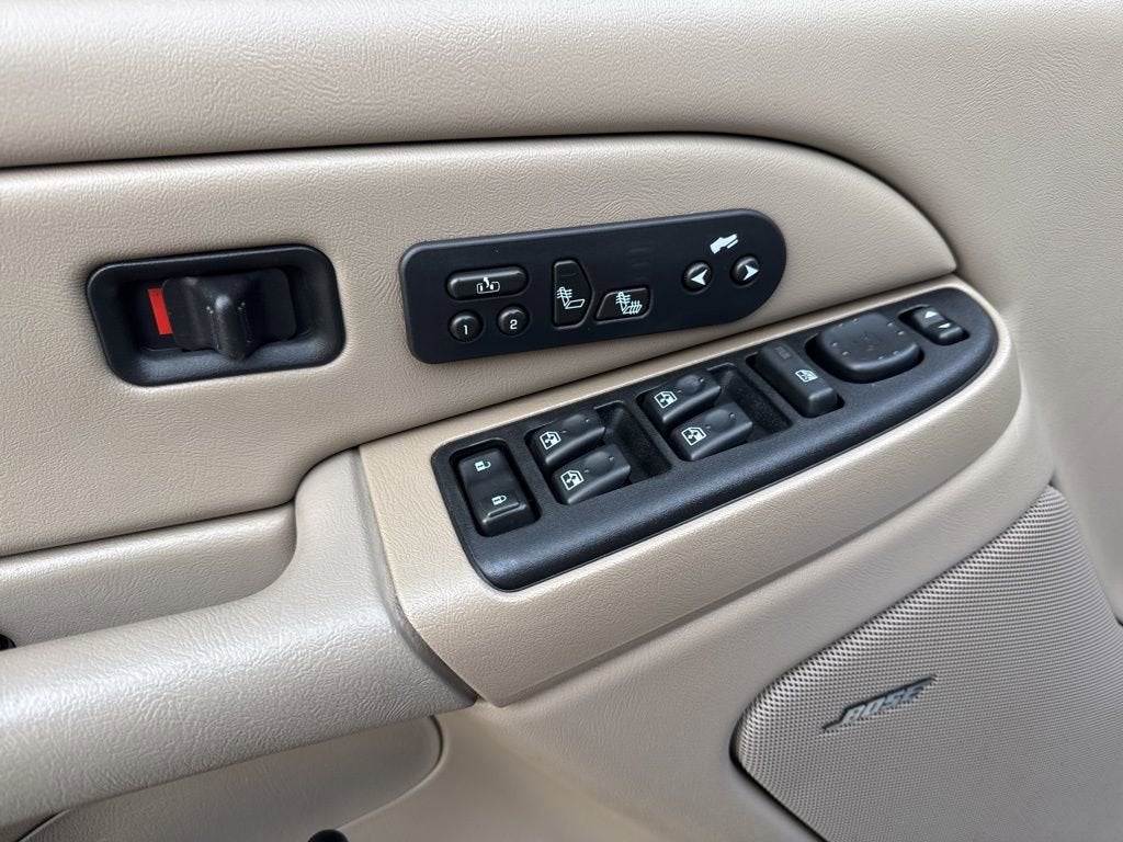 2004 Chevrolet Suburban LT