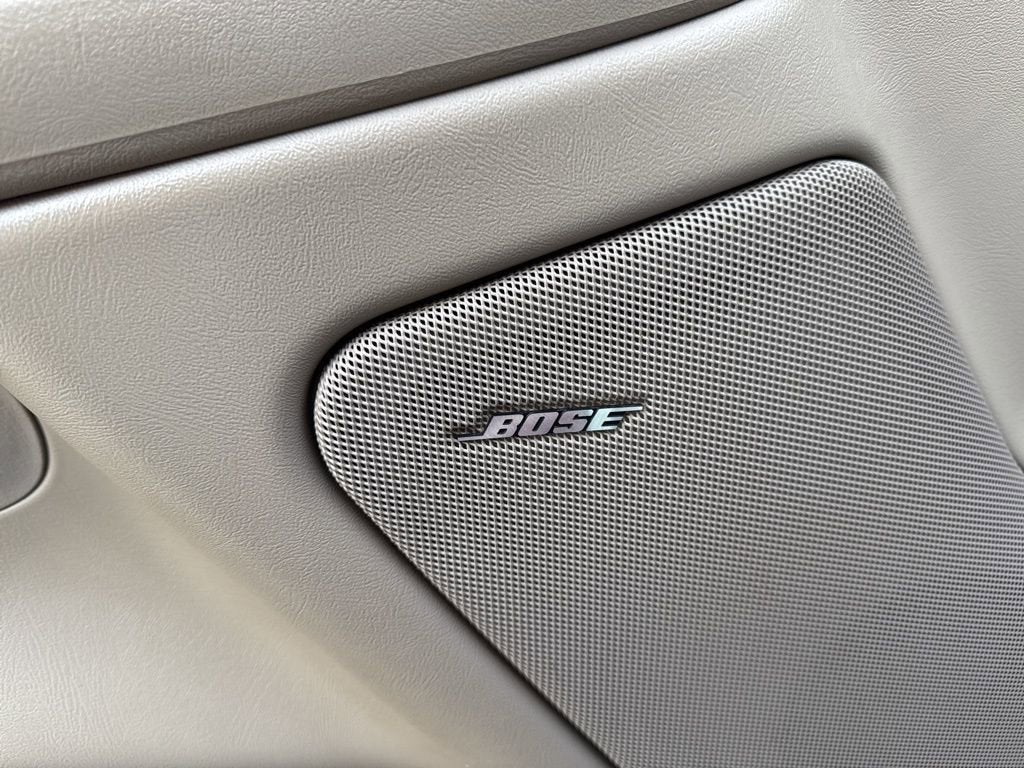 2004 Chevrolet Suburban LT