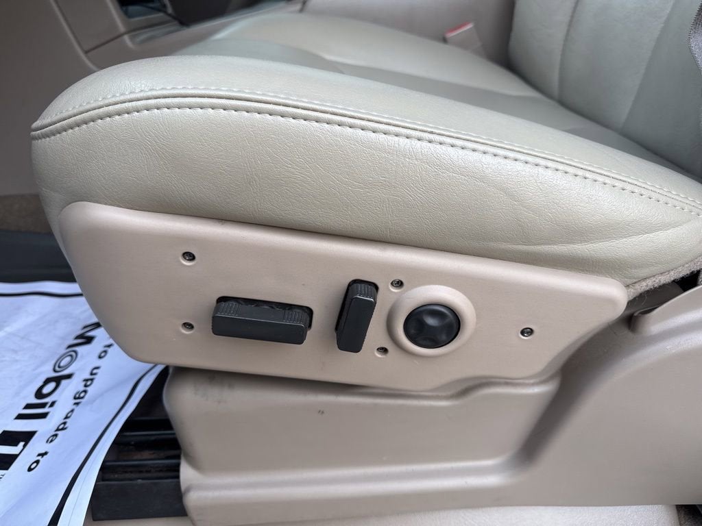 2004 Chevrolet Suburban LT