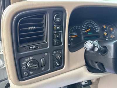 2004 Chevrolet Suburban LT
