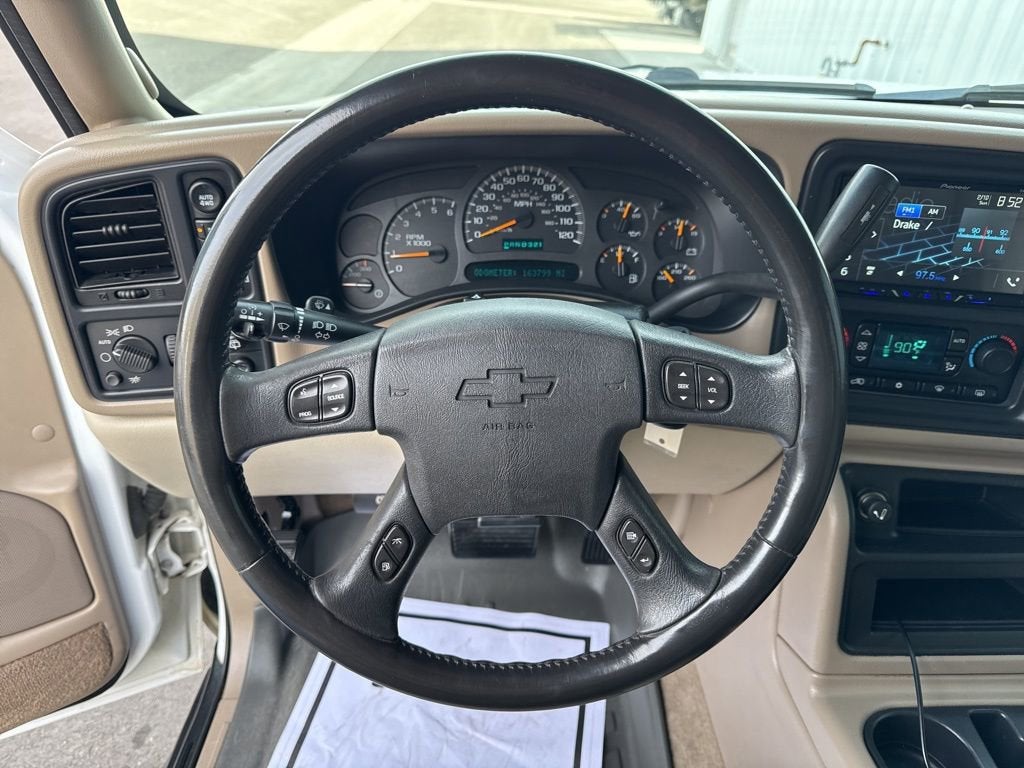 2004 Chevrolet Suburban LT