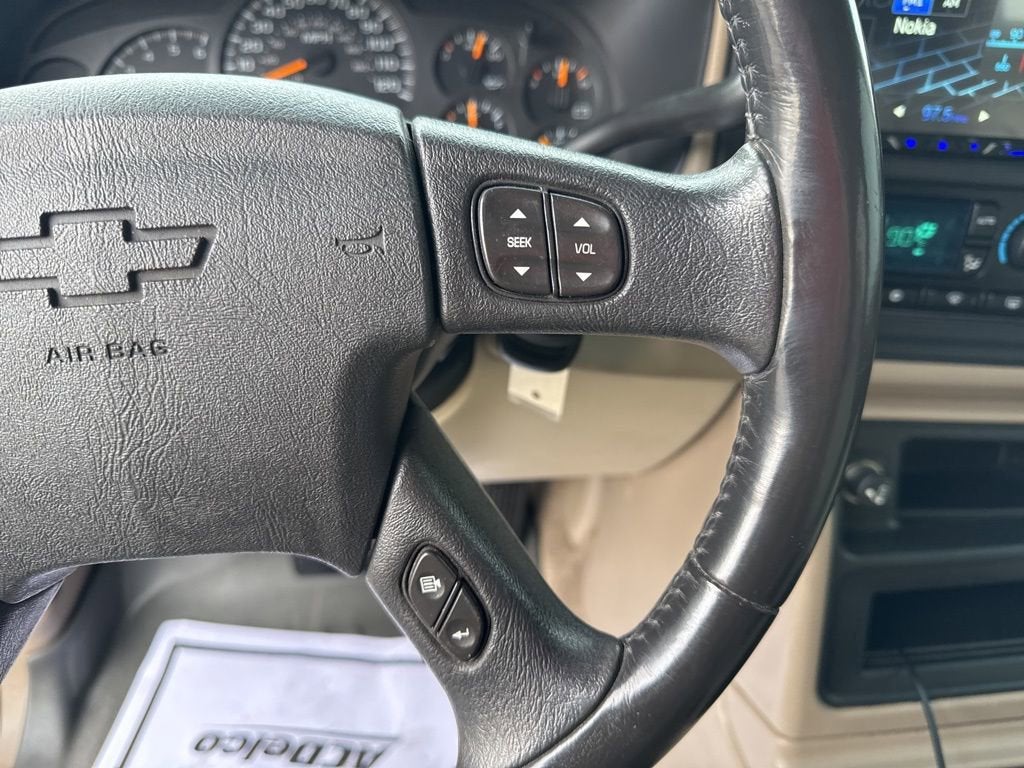 2004 Chevrolet Suburban LT