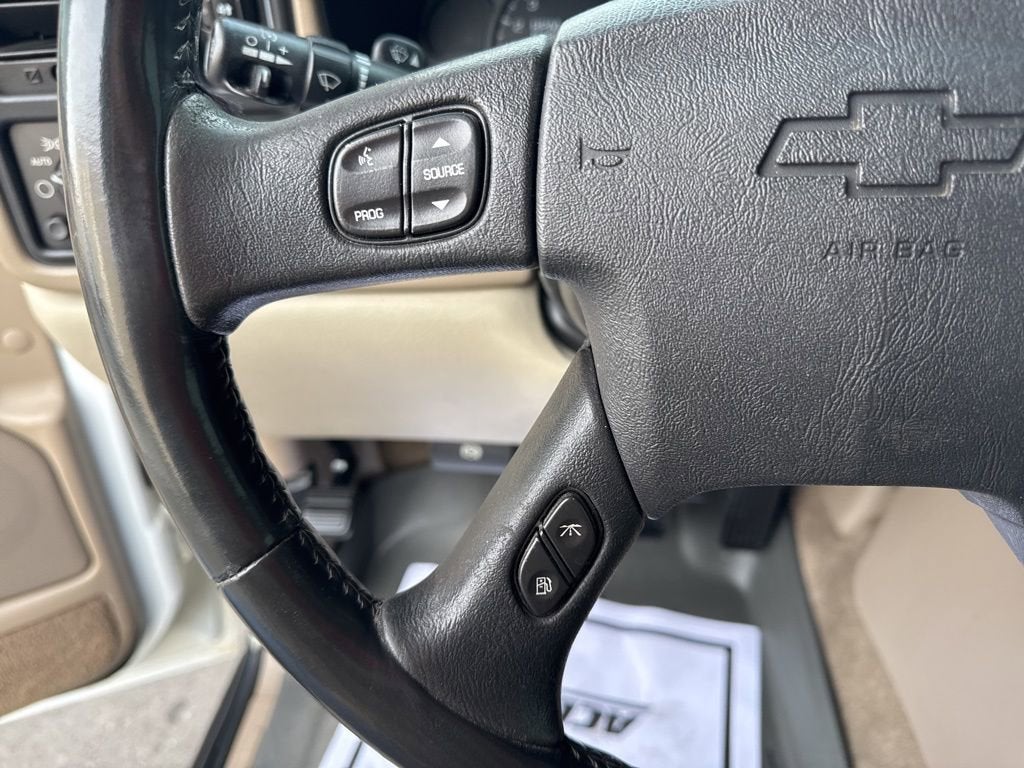 2004 Chevrolet Suburban LT