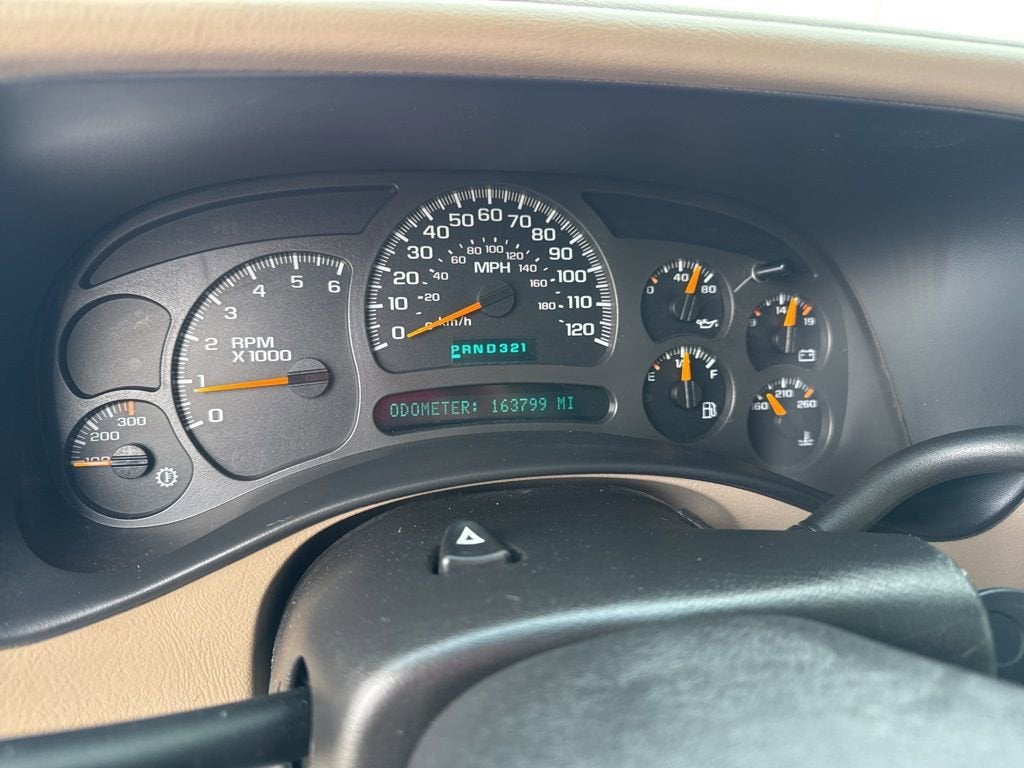 2004 Chevrolet Suburban LT