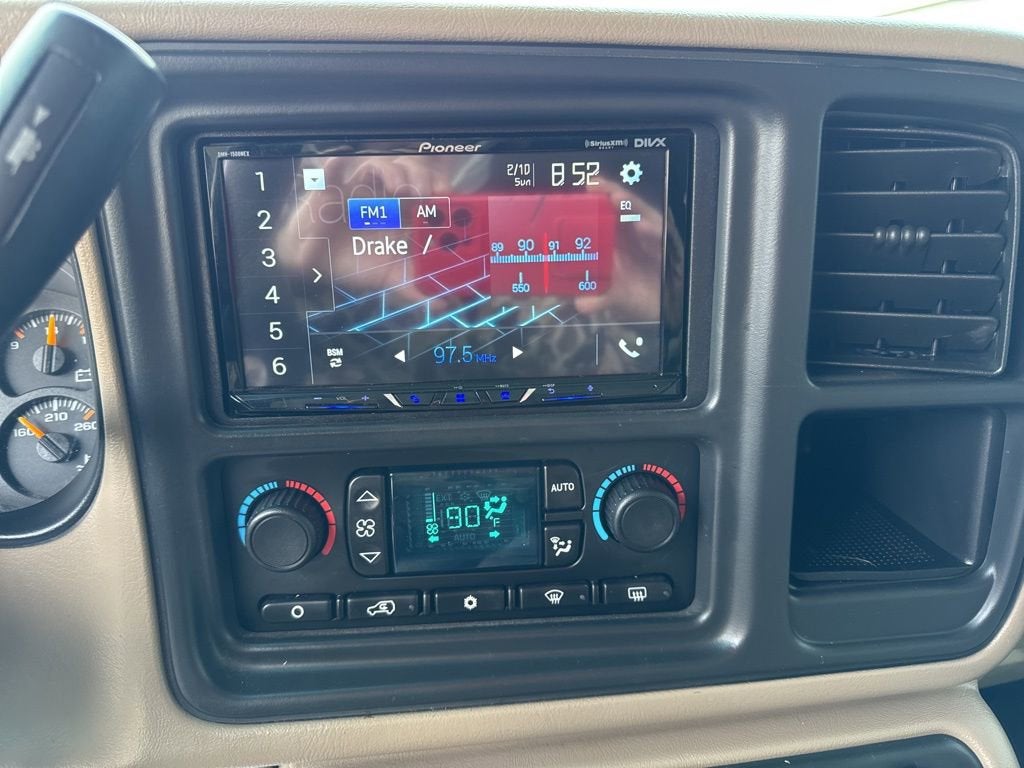 2004 Chevrolet Suburban LT