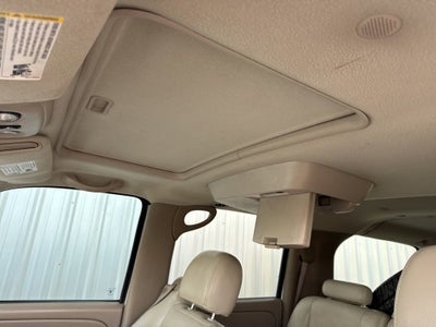 2004 Chevrolet Suburban LT