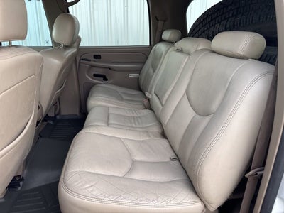 2004 Chevrolet Suburban LT