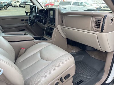 2004 Chevrolet Suburban LT