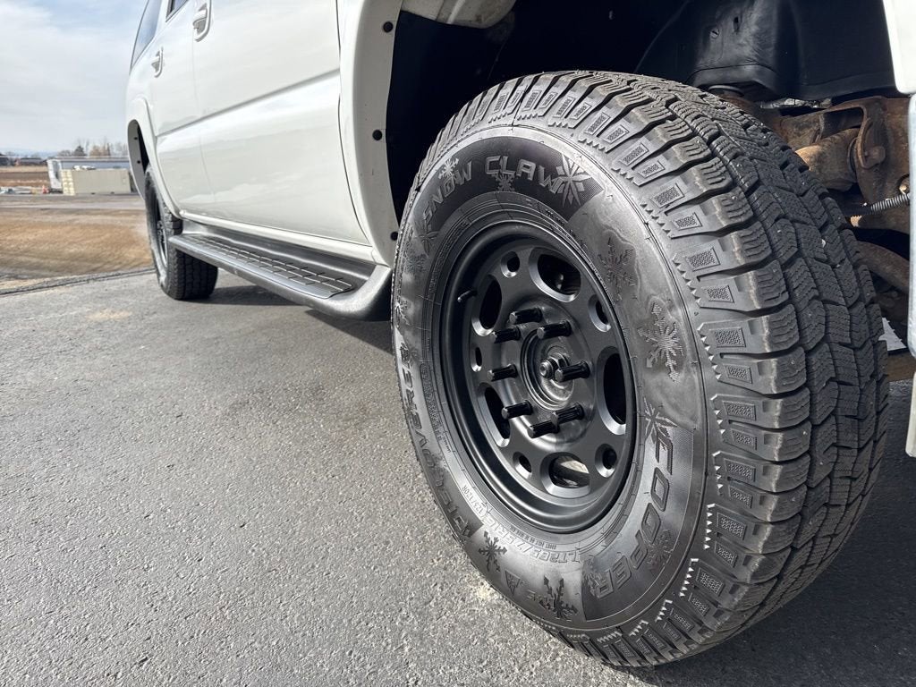 2004 Chevrolet Suburban LT