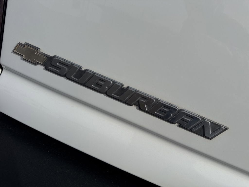 2004 Chevrolet Suburban LT