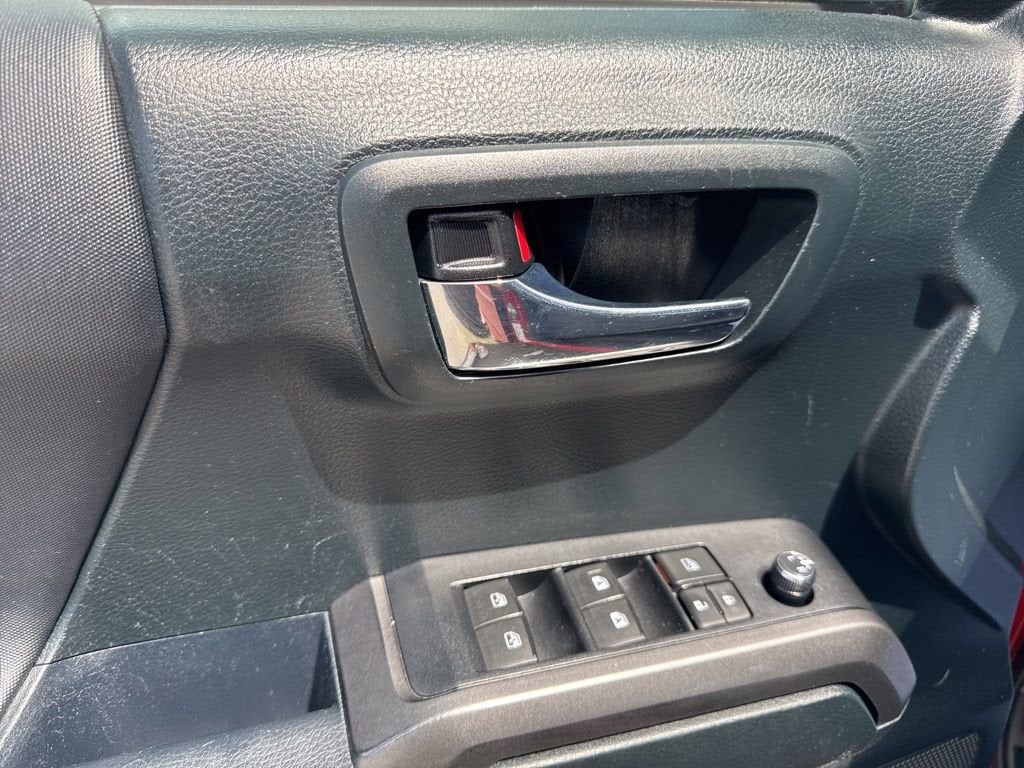 2017 Toyota Tacoma SR5