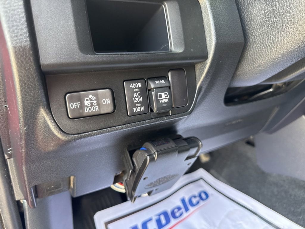 2017 Toyota Tacoma SR5