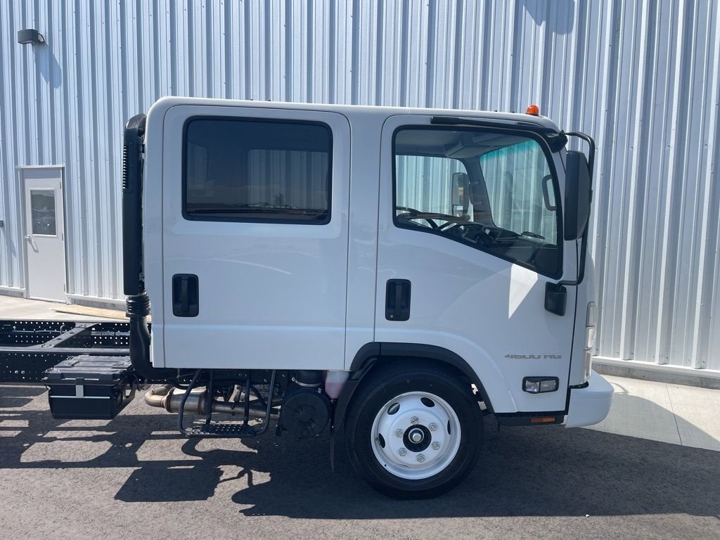2025 Chevrolet Low Cab Forward 4500 BASE