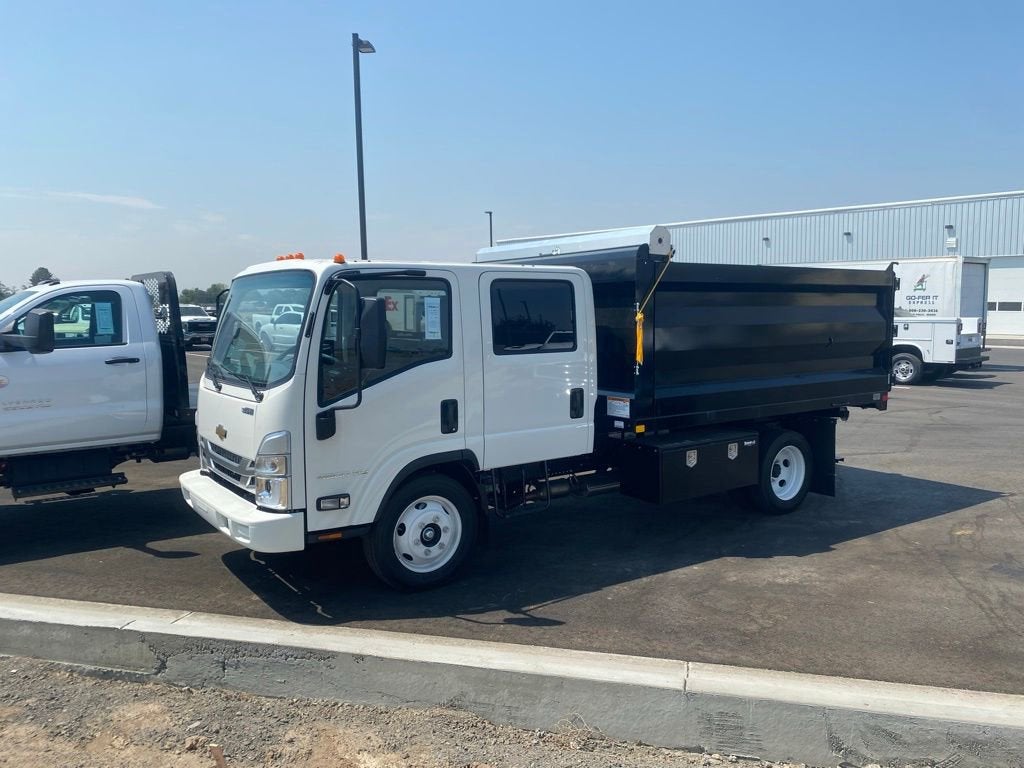 2025 Chevrolet Low Cab Forward 4500 BASE