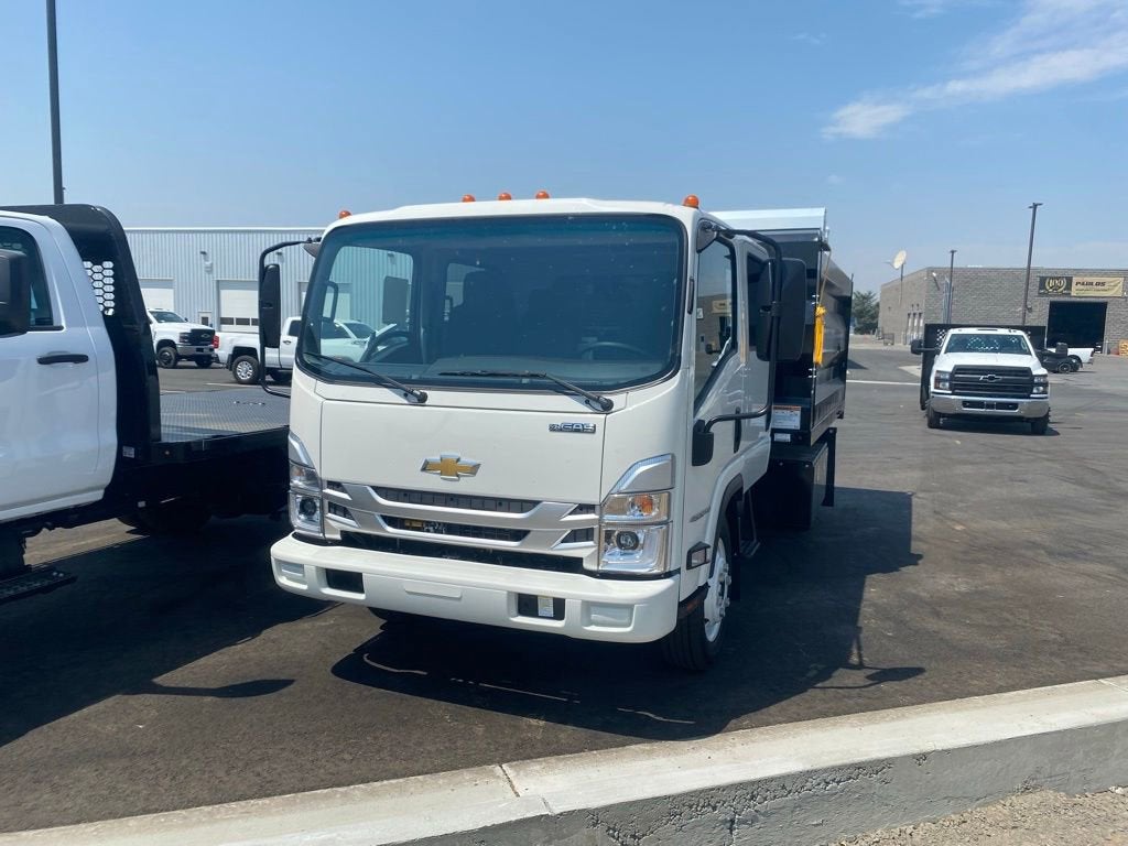 2025 Chevrolet Low Cab Forward 4500 BASE