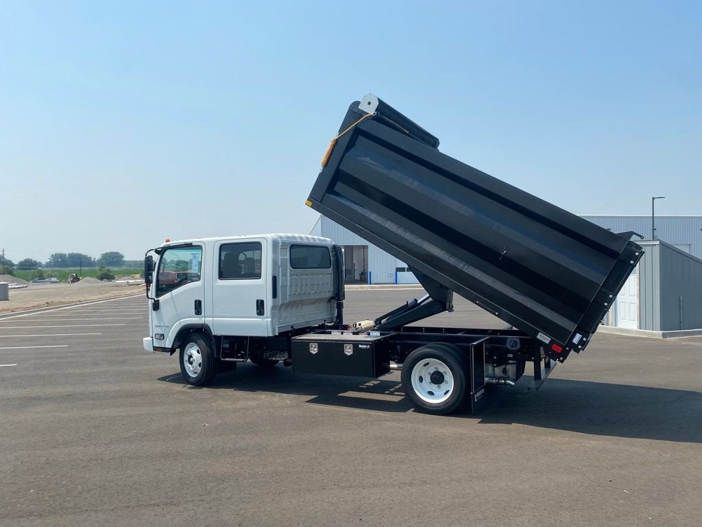 2025 Chevrolet Low Cab Forward 4500 BASE